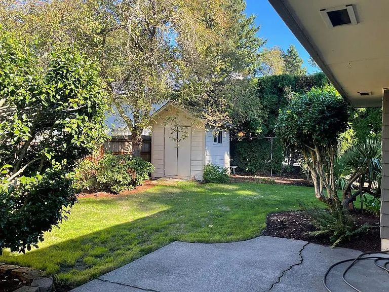 5603 SE Harlene St — Photo 7