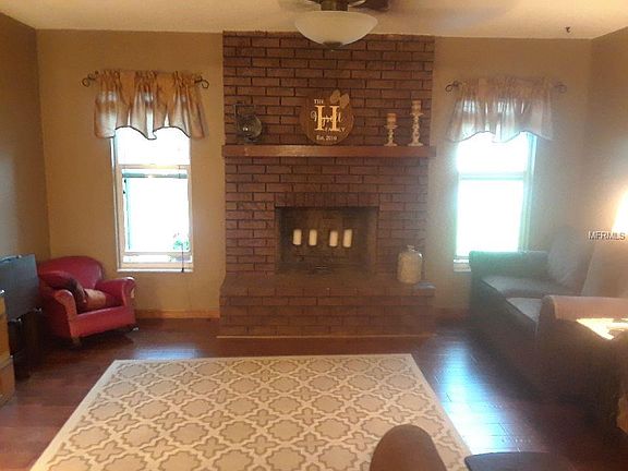2nd image of 1455 Acorn Ct