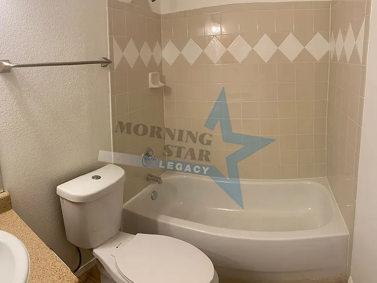 1320 Doniphan Pl — Photo 6