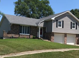 715 E 3rd St, Cameron, MO 64429