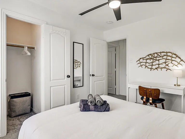 4205 Vista Creek Dr — Photo 33