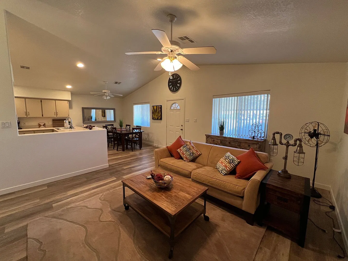 Furnished Short Term Rental! — Photo 4