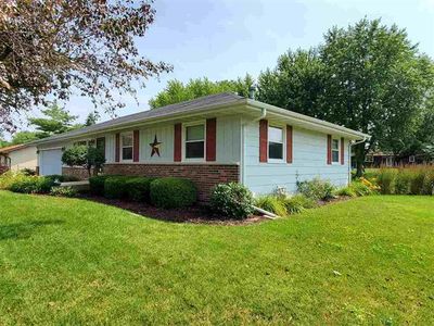 111 Barry Ave, Byron, IL, 61010