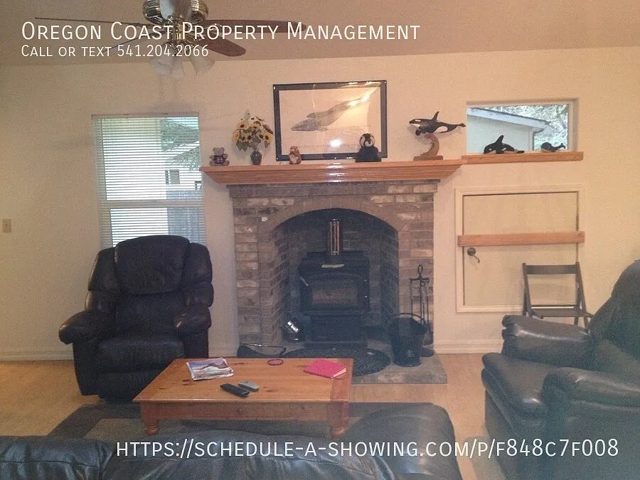 Awesome 3 Bedroom House in SW Lincoln City — Photo 4