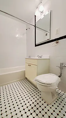 Rented by New York Dwellings LLC | media 10