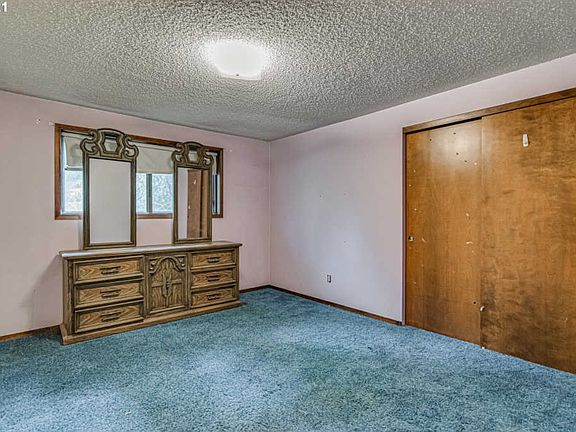 3rd image of 21103 NE 109th St