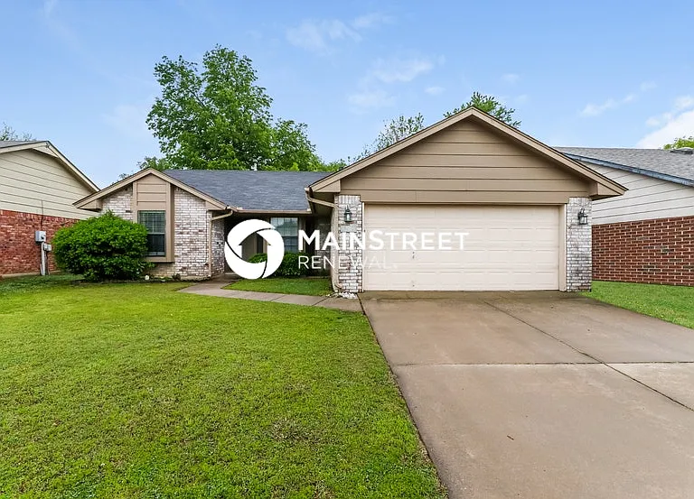 1716 Jackson Dr — Photo 1