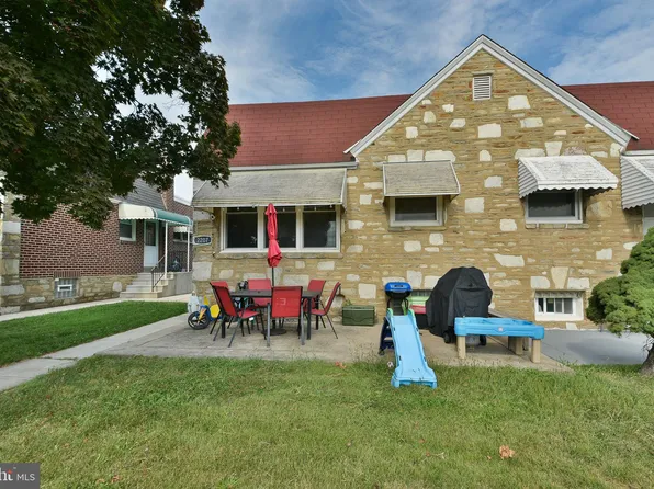 2207 Emerson St, Philadelphia, PA 19152