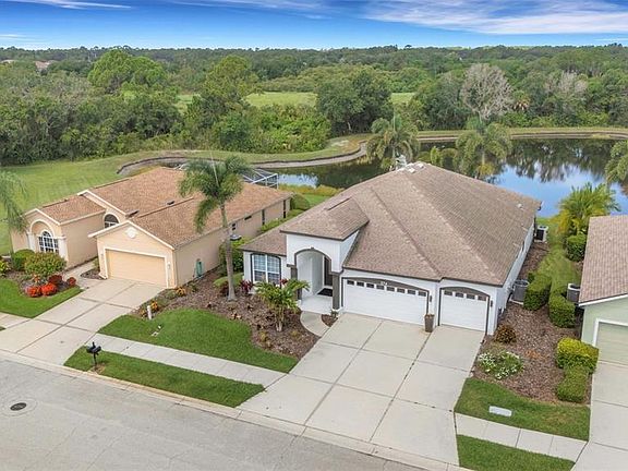 2nd image of 374 LONDONDERRY DRIVE