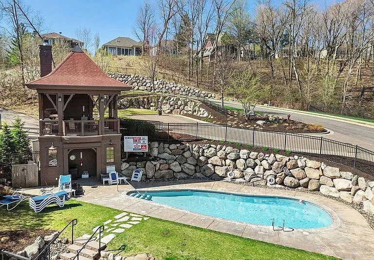 4720 Palmer Ct — Photo 25