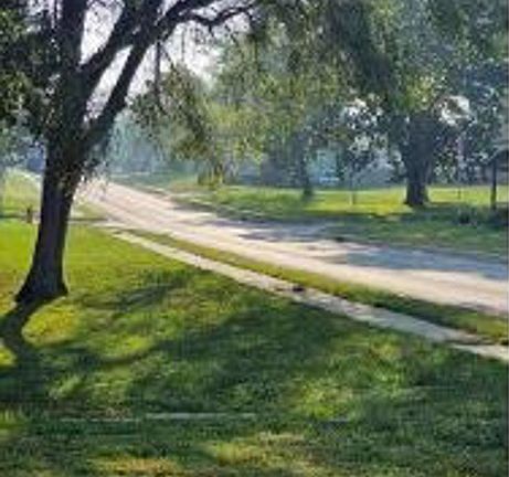 Exterior Neighborhood (street photo)