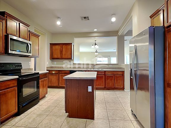 4th image of 5409 W Fremont Rd