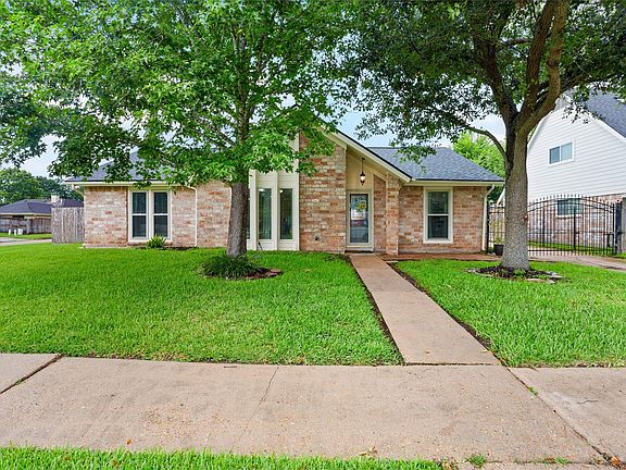 2nd image of 10103 Sagemill Dr