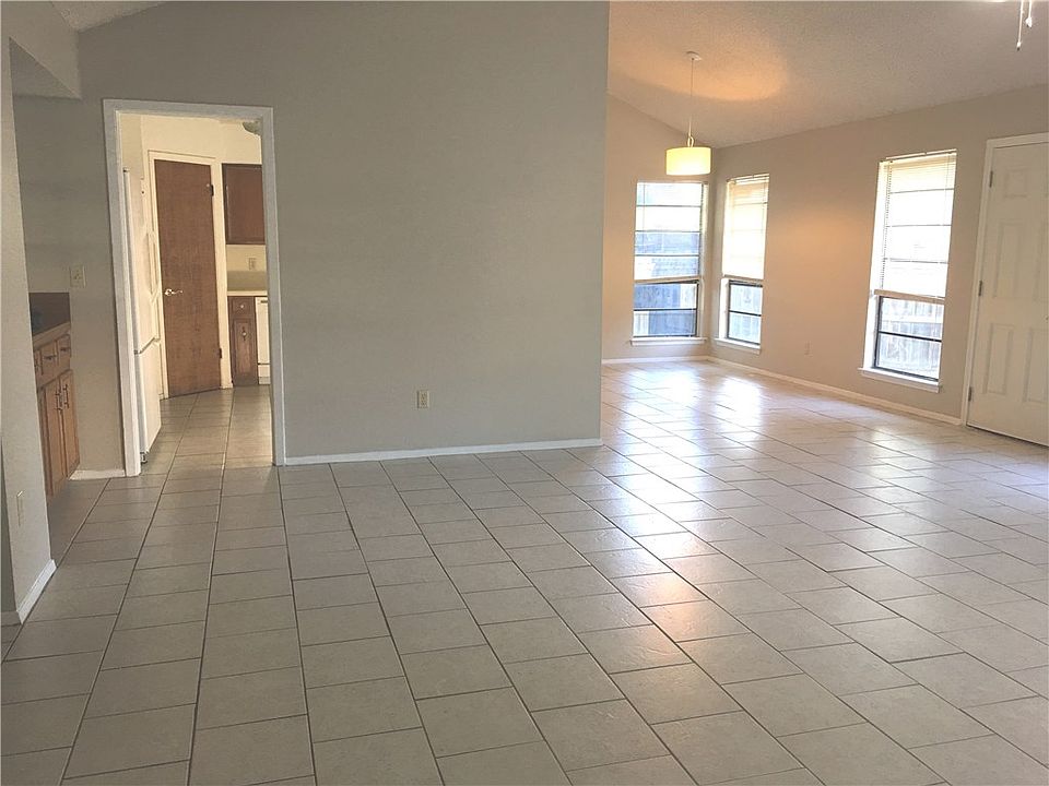 1st image of 3508 Monument Dr