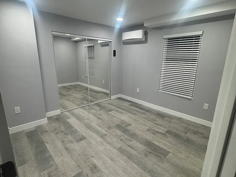 1206 W Craig St #2 — Photo 5