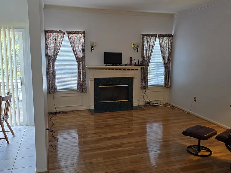155 Woodstream Ct — Photo 14