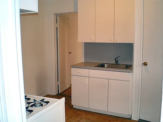 Rented by City Connections Realty | media 39