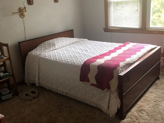 4th image of 714 Hillcrest Ln