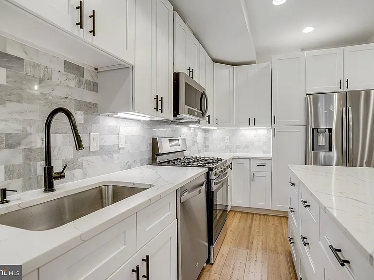 1225 Raum St NE #1 — Photo 4