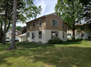 8001 W Keefe Ave, Milwaukee, WI 53222