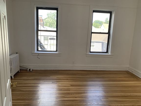 3rd image of 270 Harrison Ave APT 201