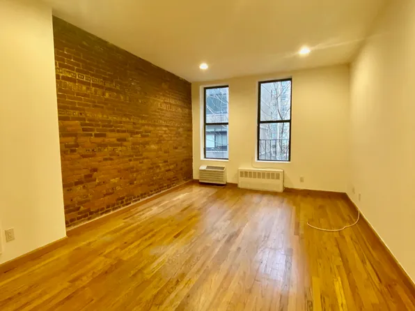 405 East 69th Street image 1 of 7