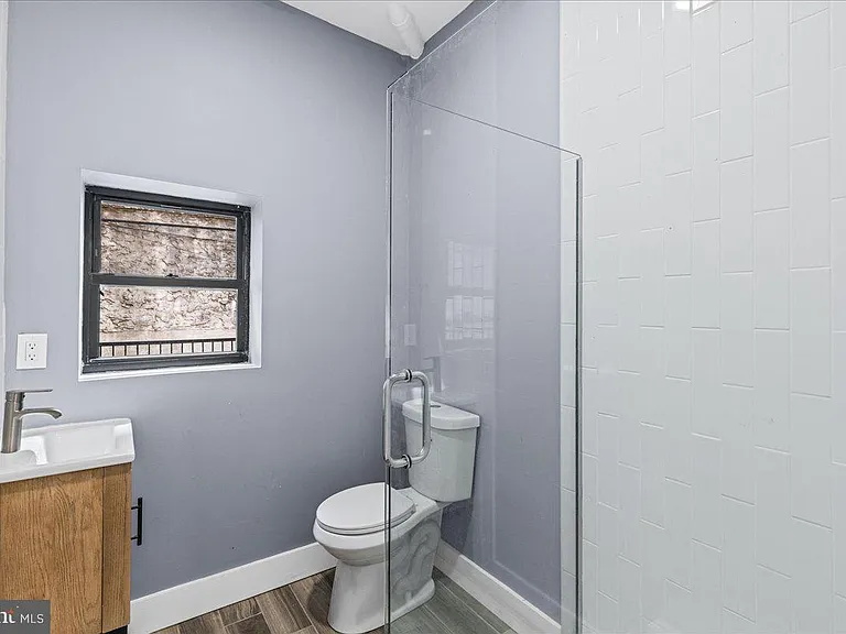 1222 Chancellor St #1R — Photo 4