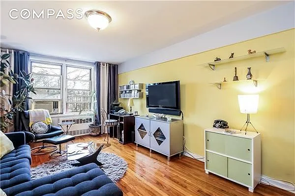 Sold by Compass | media 3
