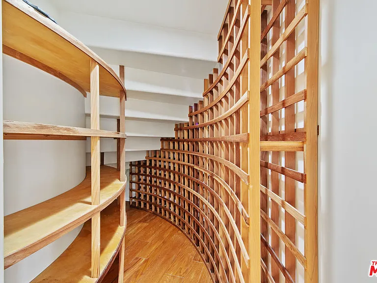 5958 Busch Dr — Photo 8