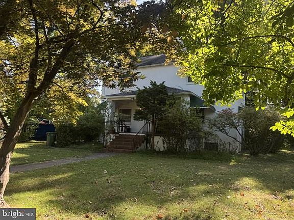 3rd image of 2603 Steele Rd