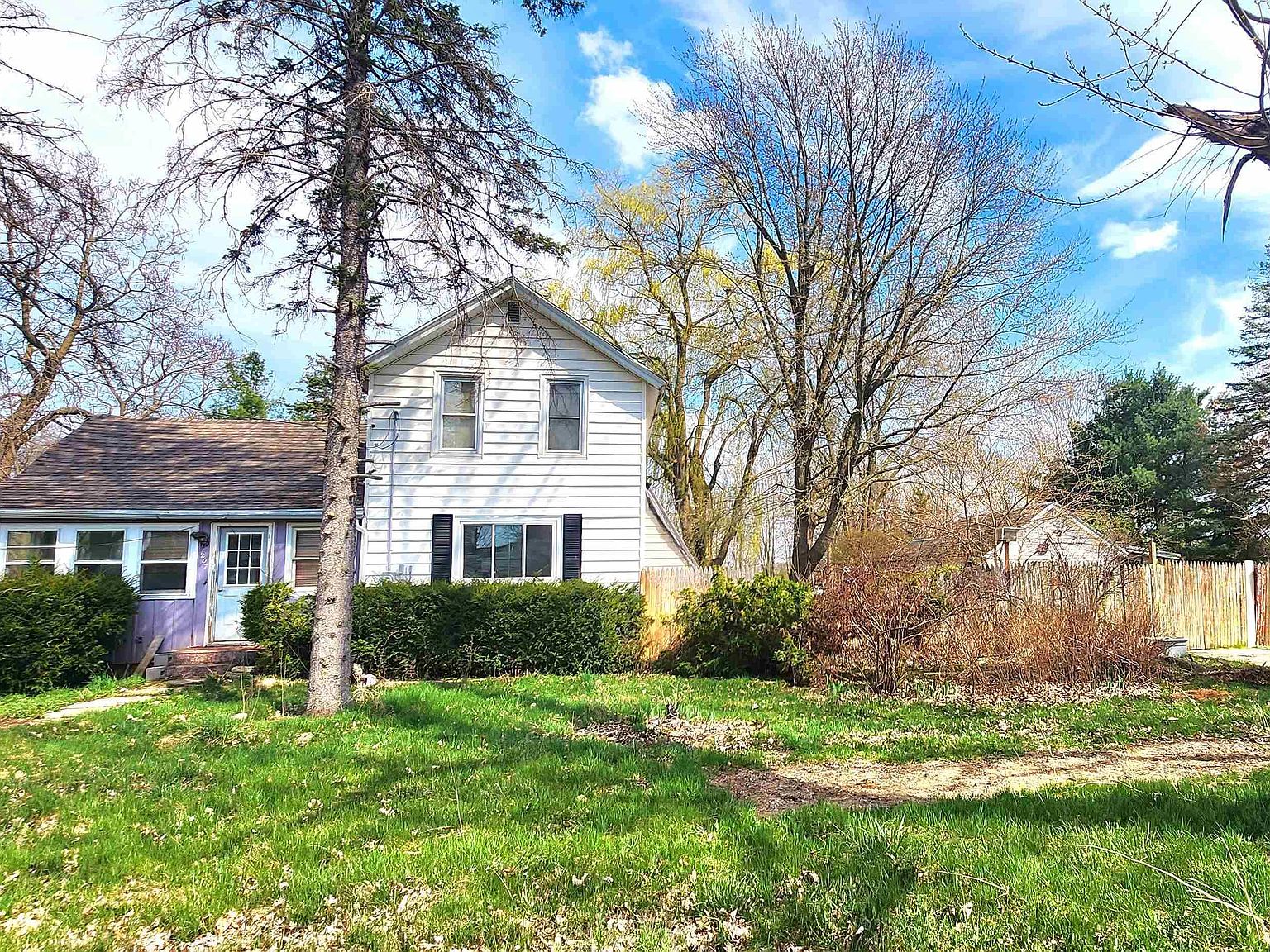 207 S Main St, Ithaca, MI 48847 Zillow