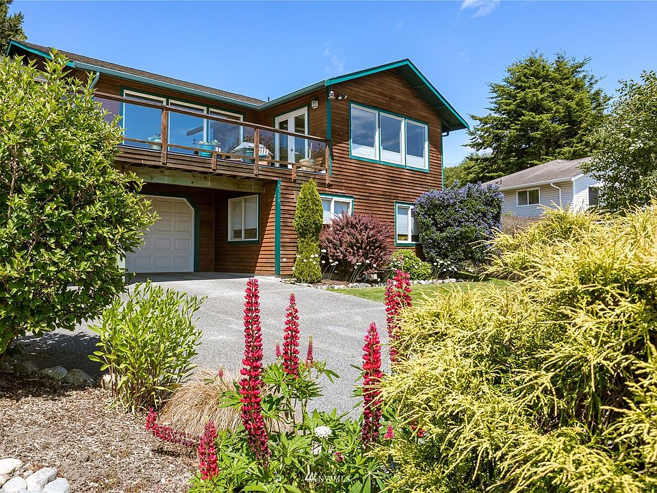 4504 Queen Ann Way, Anacortes, WA 98221 Zillow