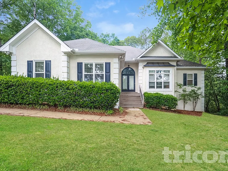 100 Wyngate Dr — Photo 1