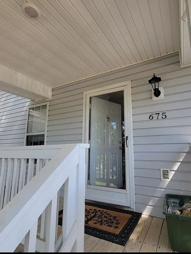 Room in 2 Bedroom Home in Winston Salem — Photo 1