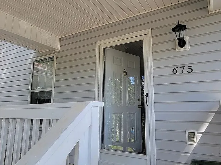 675 Balfour Rd — Photo 1
