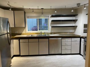 3220 W Government Way, Seattle, WA 98199