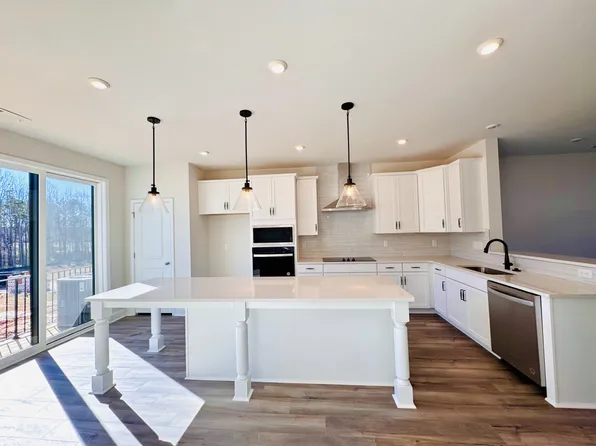 15313 Ballancroft Pkwy, Charlotte, NC 28277
