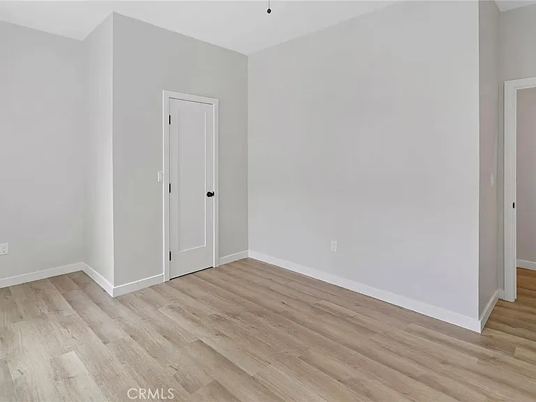 1827 E 4th St #2 — Photo 12