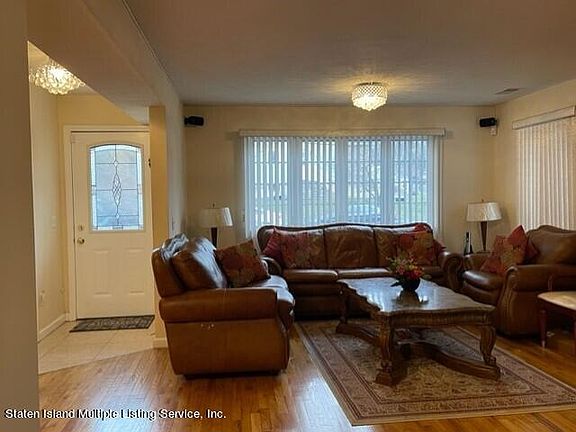 3rd image of 439 Virginia Ave