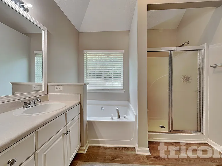 496 Birchwood Dr — Photo 10