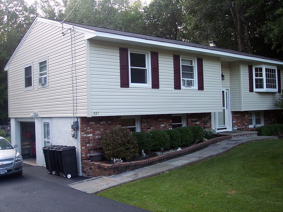 2nd image of 337 Hickory Ave
