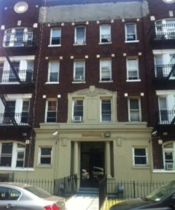 1st image of 17 E 17th St APT 2a