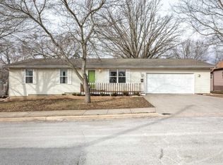 203 Packard St, Bloomington, IL 61701