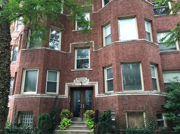 714 W Barry Ave, Chicago, IL 60657