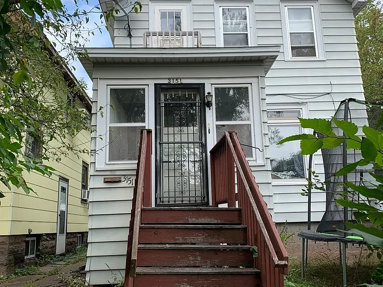 3151 Vernon St — Photo 1