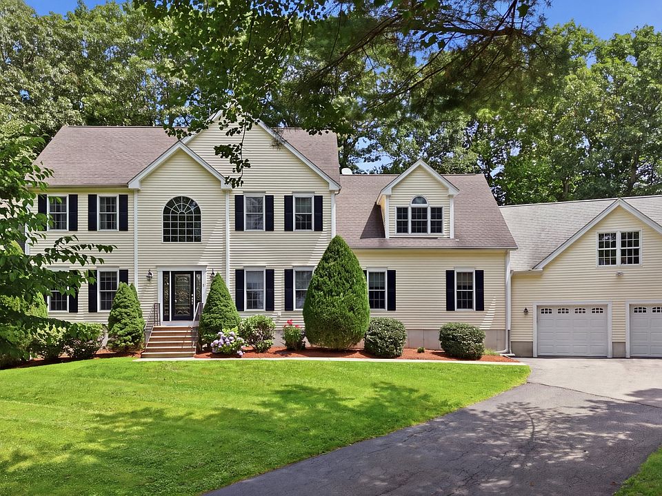 1st image of 8 Karen Ln