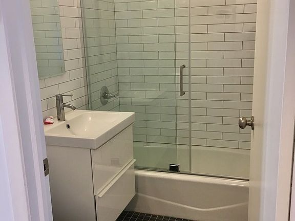 5th image of 203 Henry St Fl 5