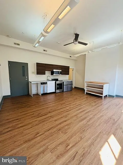 1 bed, 600 sqft, $1,350 — Photo 4