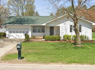 1199 Military Rd, Zanesville, OH 43701