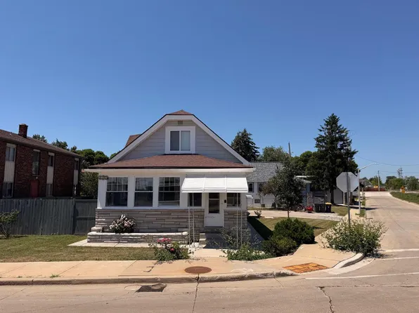 2101 S 60th STREET, Milwaukee, WI 53219